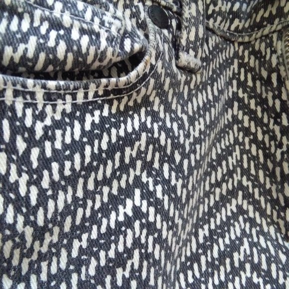 Herringbone Shorts - Picture 3 of 3